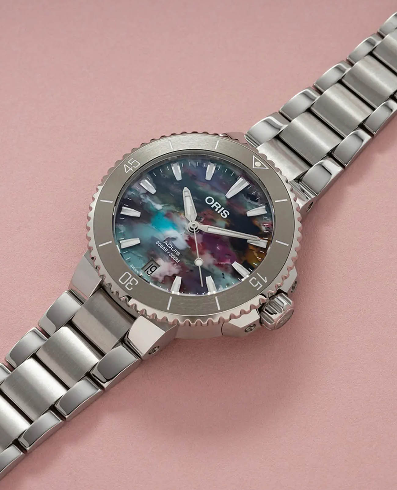 Oris Oris Aquis Date 01 733 7770 4150-Set , наручные женские часы фото под углом